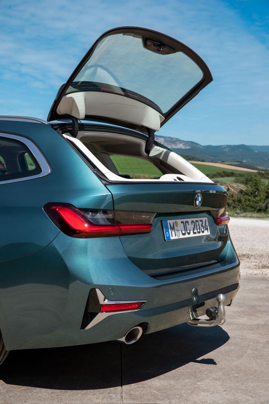 Детали экстерьера BMW 330d xDrive Touring Luxury Line (G21) 2019 года  (WW) (фото 42 из 45)